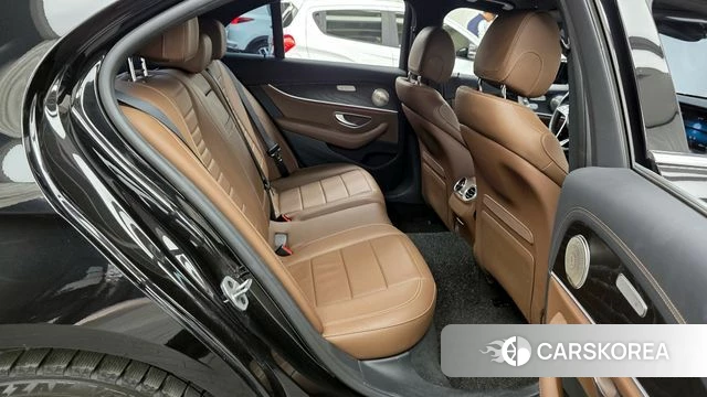 Mercedes-Benz E-Class W213 2021 Черный из Кореи, фото 3