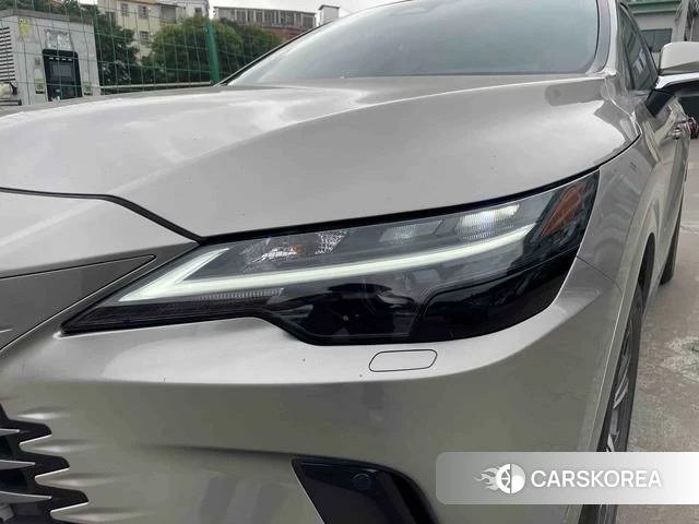 Lexus RX 2023 Серебристо-серый из Китая, фото 3