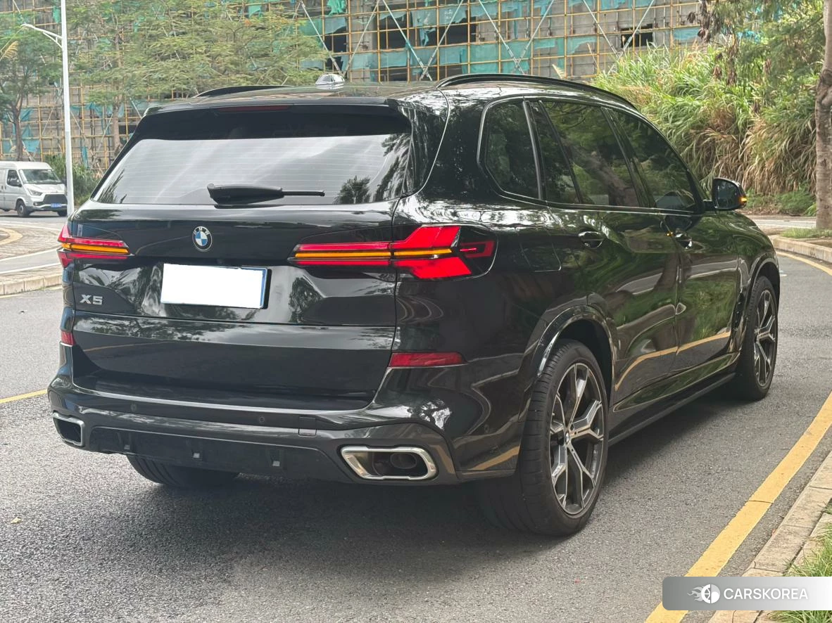 BMW X5 2023 Черный из Китая, фото 3