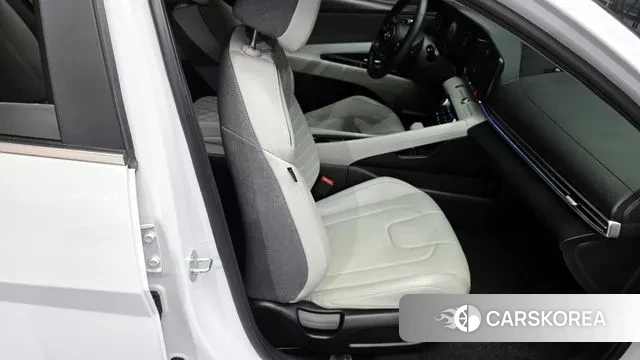 Hyundai Avante Hybrid (CN7) 2021 Белый из Кореи, фото 3