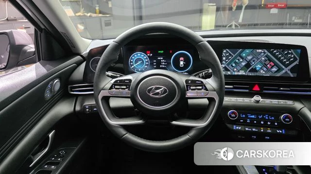 Hyundai Avante (CN7) 2023 Серебристо-серый из Кореи, фото 3