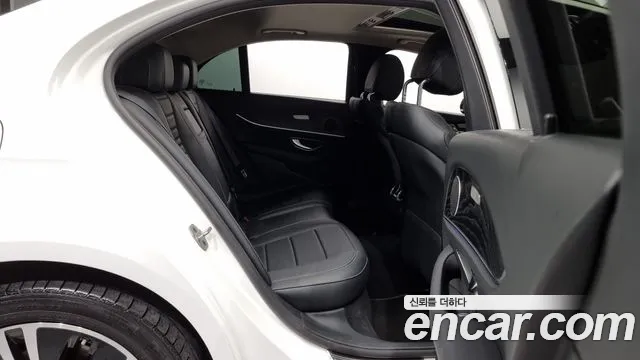 Mercedes-Benz E-Class W213 2020 Белый из Кореи, фото 3