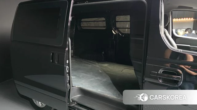 Hyundai The New Grand Starex 2019 Черный из Кореи, фото 3