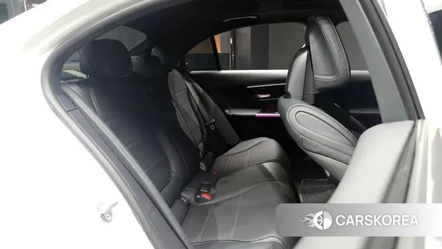 Mercedes-Benz C-Class W205 2022 Белый из Кореи, фото 3