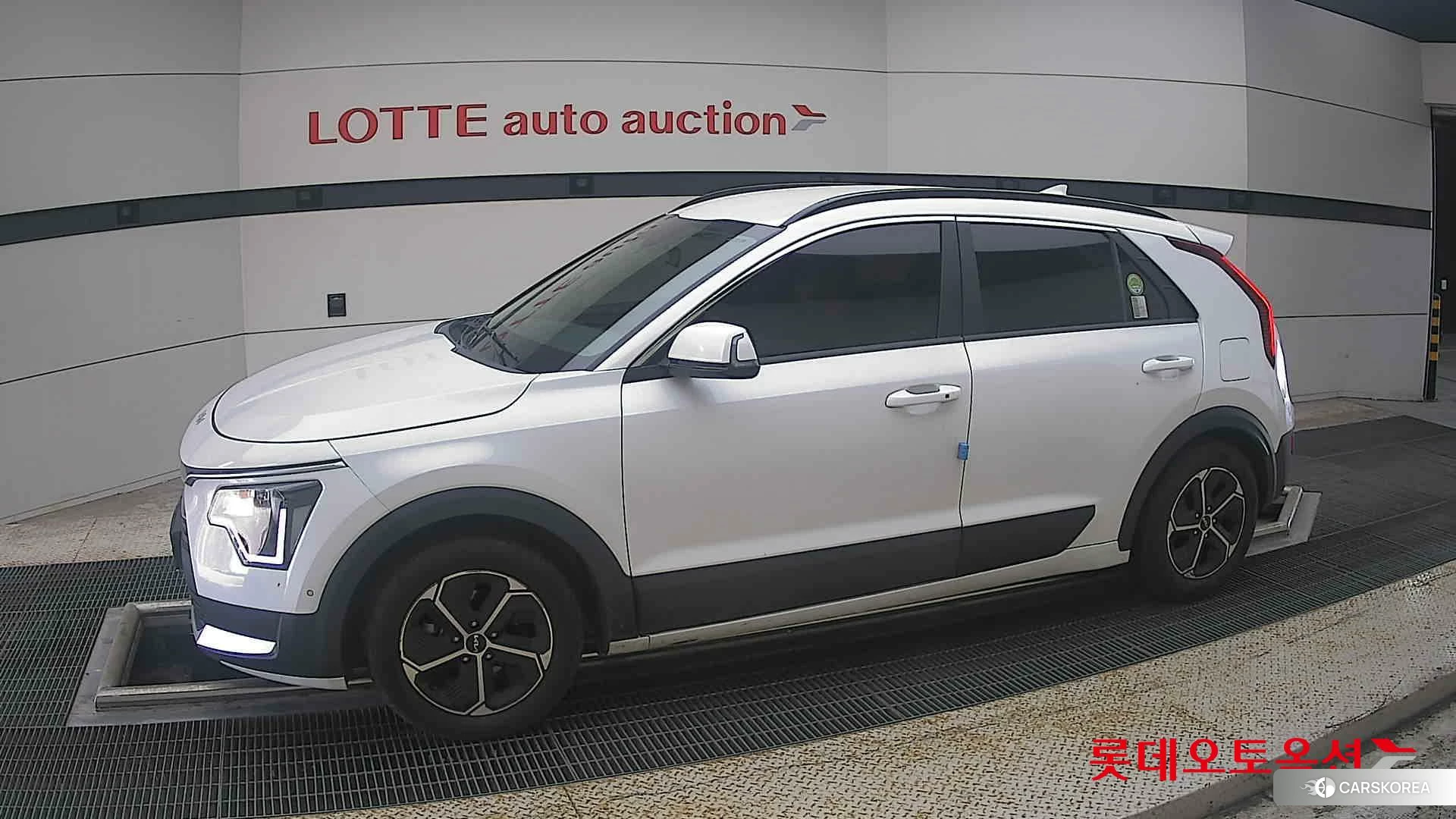 Kia Niro Hybrid 2022 Snow White Pearl (optional) из Кореи, фото 3