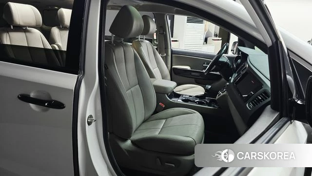 Kia The New Carnival 2018 Белый из Кореи, фото 3