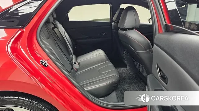 Hyundai Avante (CN7) 2023 Красный из Кореи, фото 3