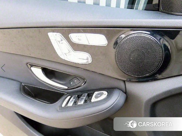 Mercedes-Benz C-Class W205 2018 Черный из Кореи, фото 3