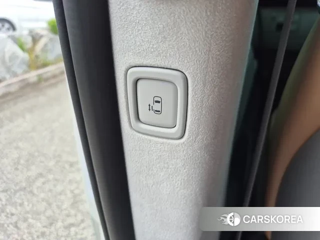 Hyundai Staria 2025 Белый из Кореи, фото 3