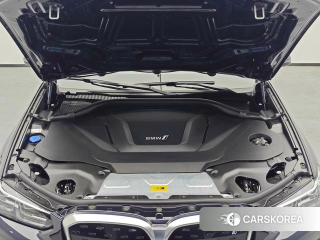 BMW iX3 2024 Черный из Китая, фото 3