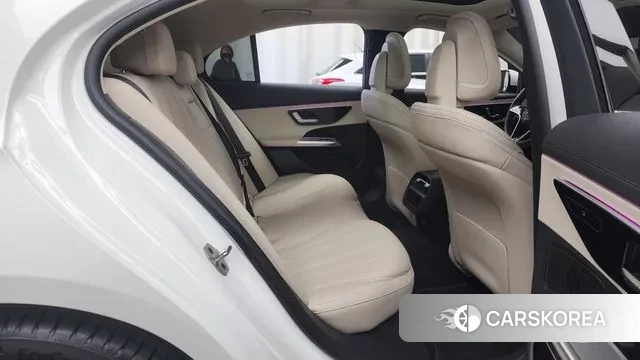 Mercedes-Benz E-Class W214 2024 Белый из Кореи, фото 3