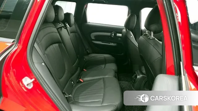 Mini Cooper S Clubman 2023 Красный из Кореи, фото 3