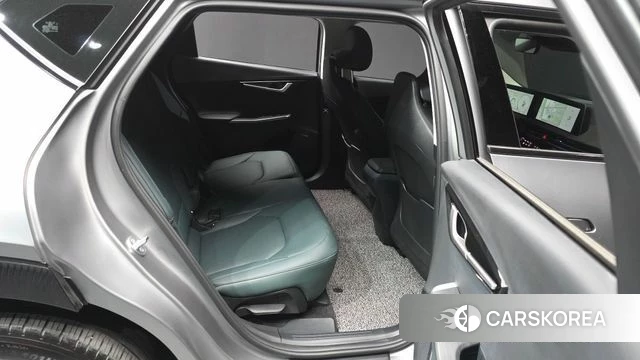 Kia EV6 2023 Серый из Кореи, фото 3