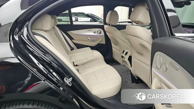 Mercedes-Benz E-Class W213 2021 Черный из Кореи, фото 3