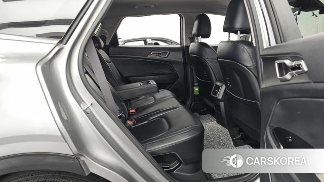 Kia Sportage 5th Generation Hybrid 2023 Серебряный из Кореи, фото 3