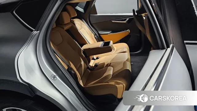 Kia EV6 2022 Серебряный из Кореи, фото 3