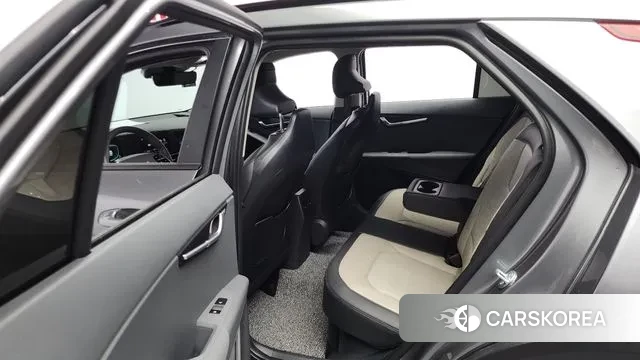 Kia Di Ol Nu Niro 2024 Серебристо-серый из Кореи, фото 3