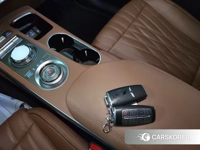 Genesis GV70 2022 Черный из Кореи, фото 3