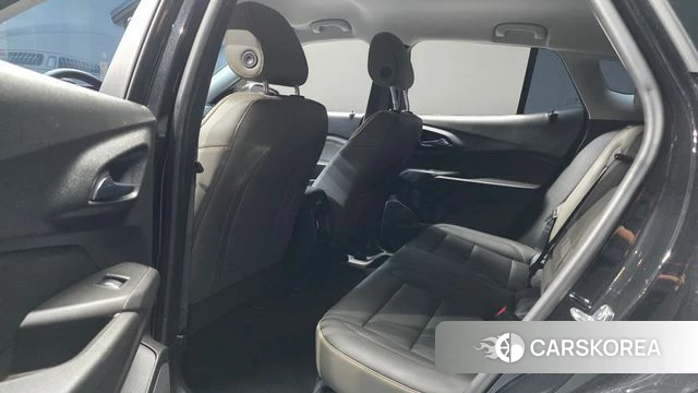 Chevrolet (GM Daewoo) Trax Crossover 2023 Черный из Кореи, фото 3