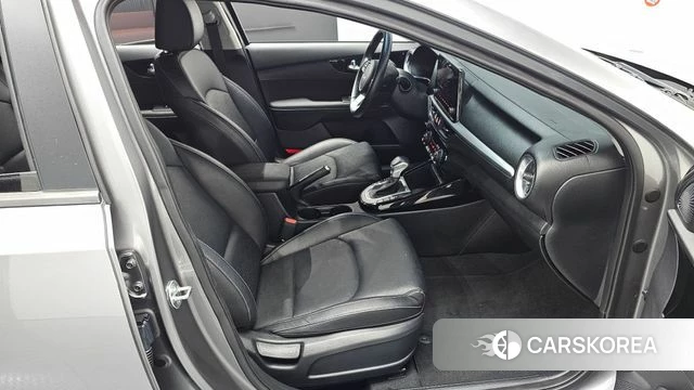 Kia The New K3 2nd generation 2024 Серебристо-серый из Кореи, фото 3