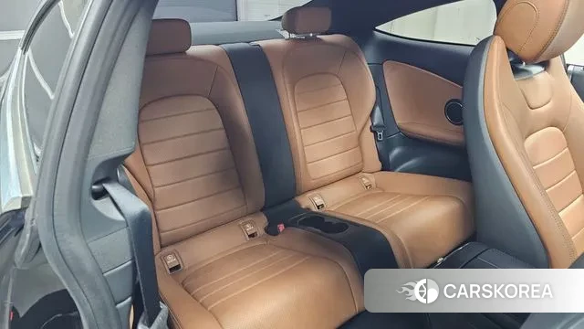 Mercedes-Benz C-Class W205 2018 Черный из Кореи, фото 3