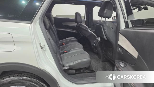 Peugeot 5008 second generation 2022 Белый из Кореи, фото 3