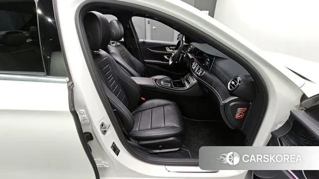 Mercedes-Benz E-Class W213 2020 Белый из Кореи, фото 3