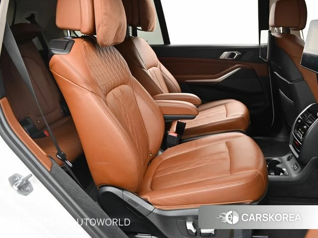 BMW X7 (G07) 2022 Белый из Кореи, фото 3