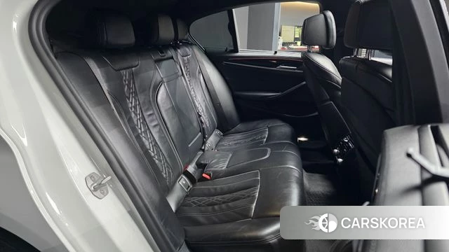 BMW 5 Series (G30) 2020 Белый из Кореи, фото 3