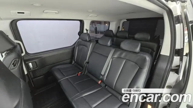 Hyundai Staria 2022 Белый из Кореи, фото 3