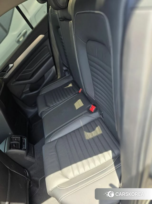 Volkswagen Passat GT (B8) 2021 Серый из Кореи, фото 3