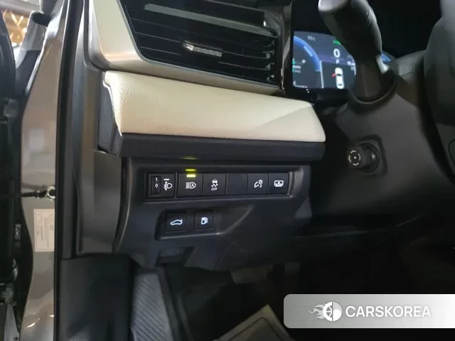 Toyota Camry (XV80) 2024 Серый из Кореи, фото 3