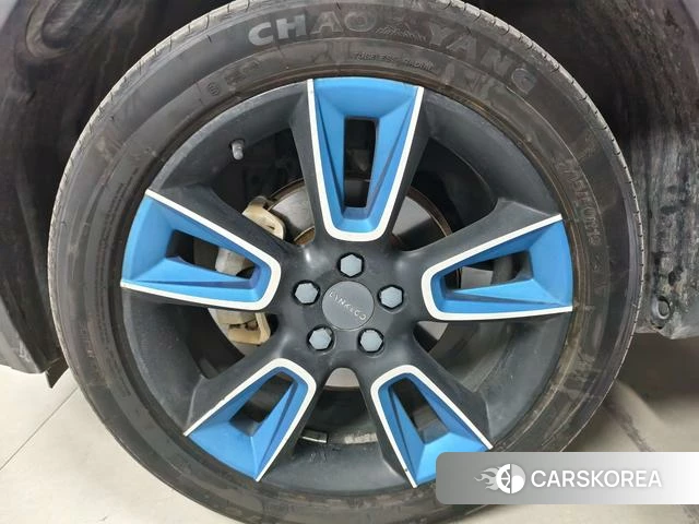 Lynk 01 2019 Синий из Китая, фото 3