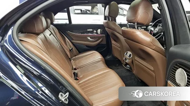 Mercedes-Benz E-Class W213 2023 Синий из Кореи, фото 3