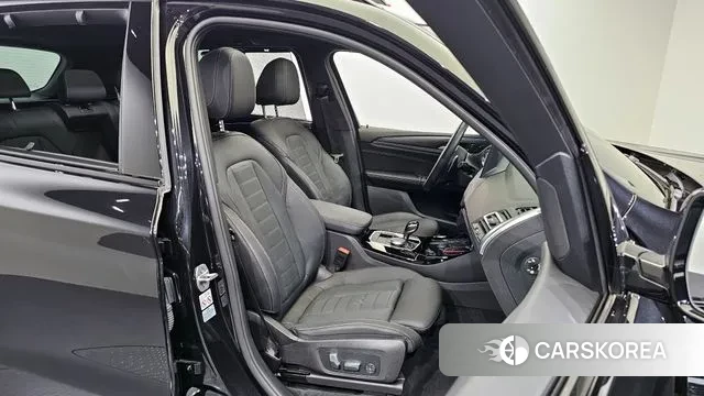 BMW X3 (G01) 2023 Черный из Кореи, фото 3