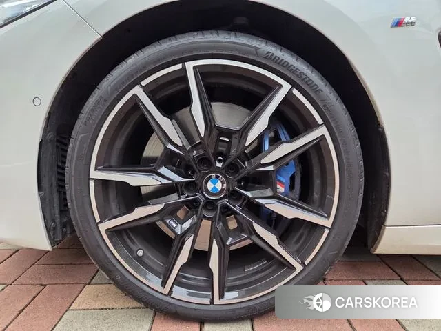 BMW 8 Series (G15) 2023 Белый из Кореи, фото 3