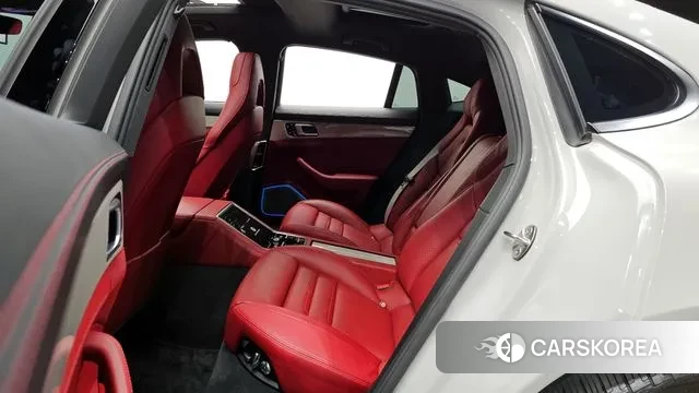 Porsche Panamera (971) 2018 Жемчужный цвет из Кореи, фото 3