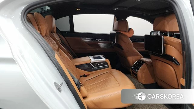 BMW 7 Series (G11) 2022 Белый из Кореи, фото 3