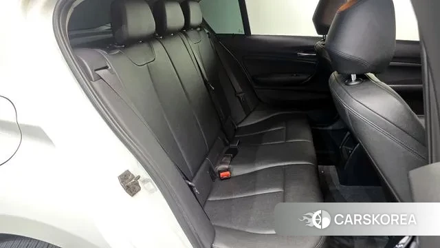 BMW 1 Series (F20) 2018 Белый из Кореи, фото 3