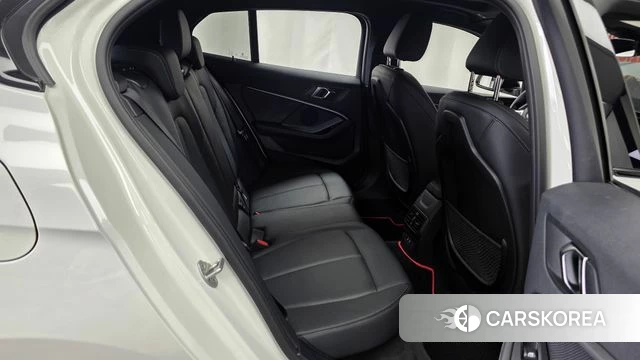 BMW 1 Series (F40) 2022 Белый из Кореи, фото 3