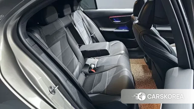 Mercedes-Benz C-Class W206 2022 Песочный из Кореи, фото 3