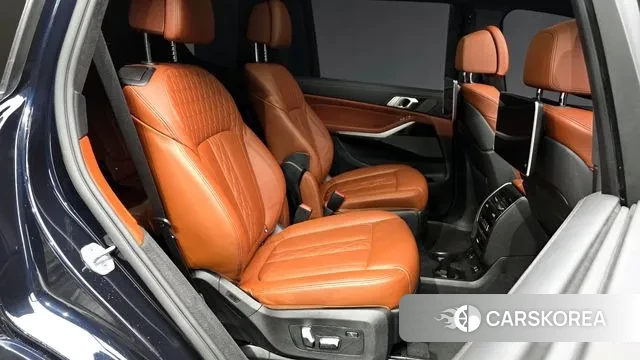 BMW X7 (G07) 2021 Черный из Кореи, фото 3