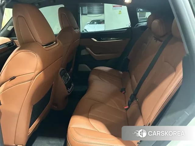 Maserati Levante 2023 Серый из Кореи, фото 3