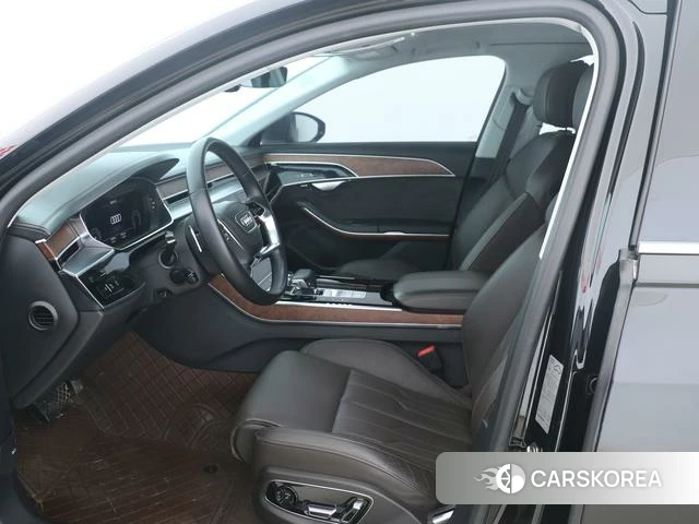 Audi A8 2020 Черный из Китая, фото 3