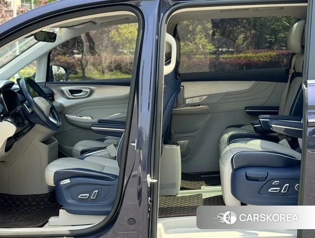 Roewe iMAX8 2021 Синий из Китая, фото 3
