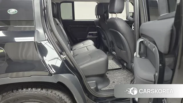 Land Rover Defender (L663) 2023 Черный из Кореи, фото 3