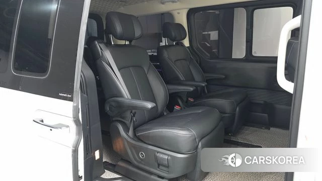 Hyundai Staria 2025 Белый из Кореи, фото 3