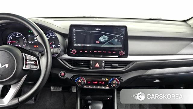 Kia The New K3 2nd generation 2021 Белый из Кореи, фото 3