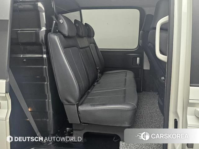 Hyundai Staria 2023 Белый из Кореи, фото 3