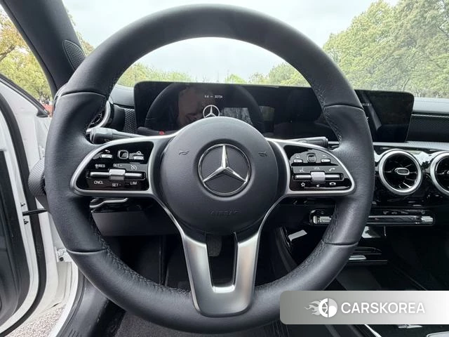 Mercedes-Benz Class A 2021 Белый из Китая, фото 3